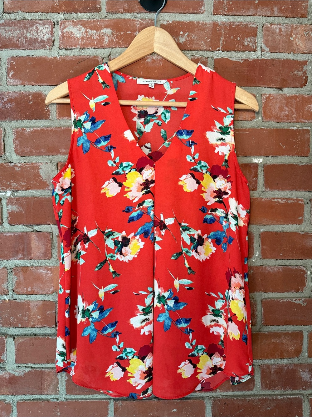 Rose & Olive Red Floral V-Neck Sleeveless Camisole